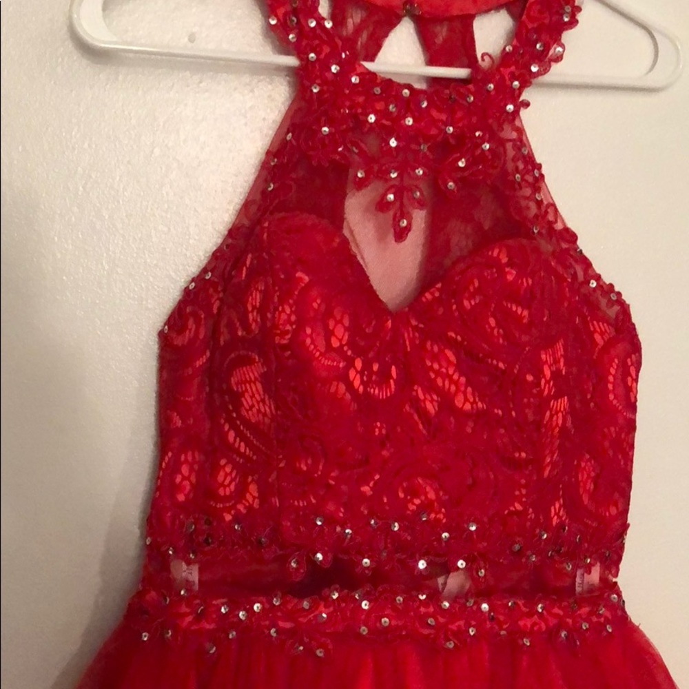 Prom dress - Picture 2 of 4